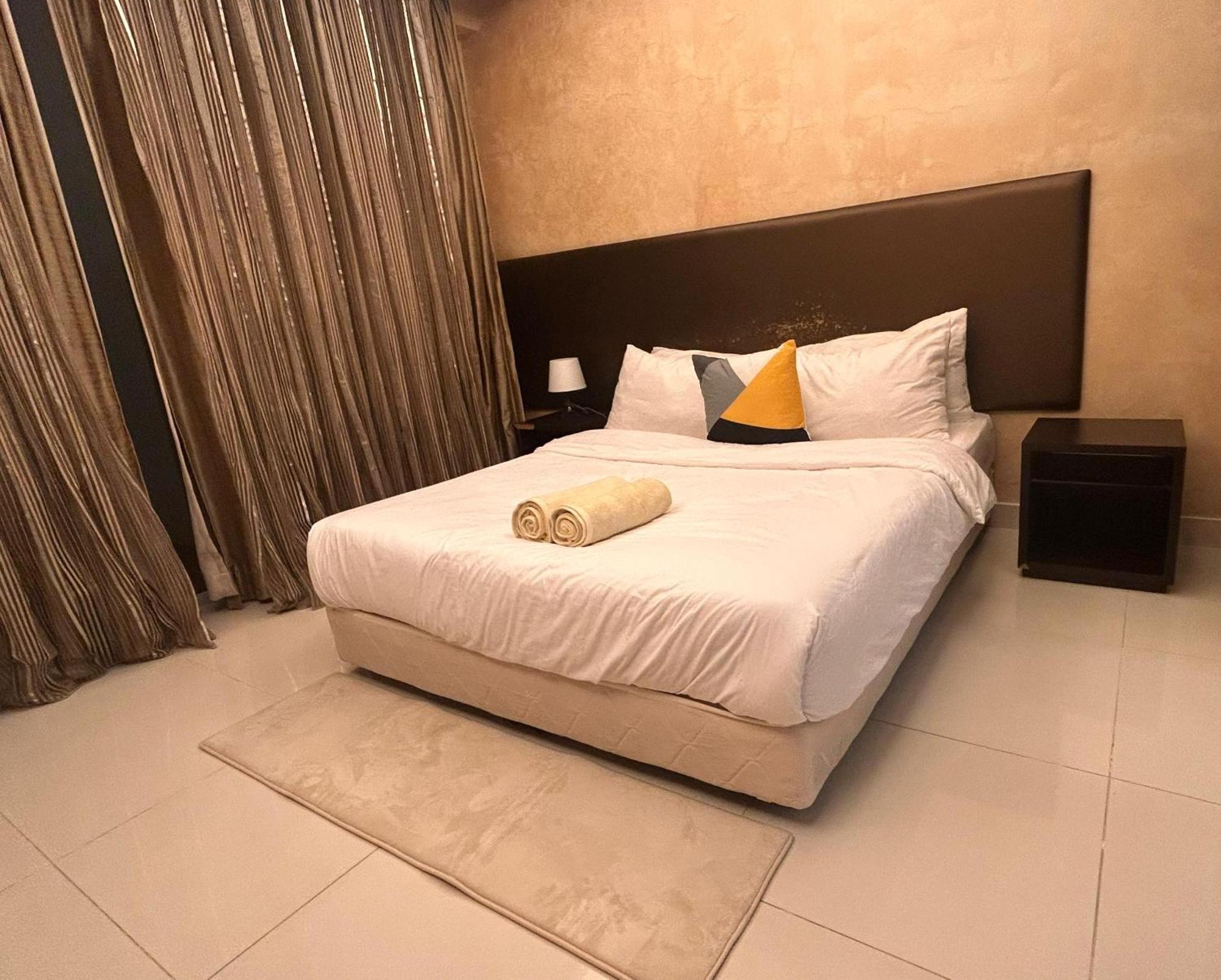 Chelsea Studio, Plaza Damas 3 Apartemen *